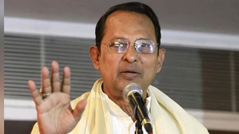 হাসানুল হক ইনুকে নেওয়া হলো ঢামেক হাসপাতালে