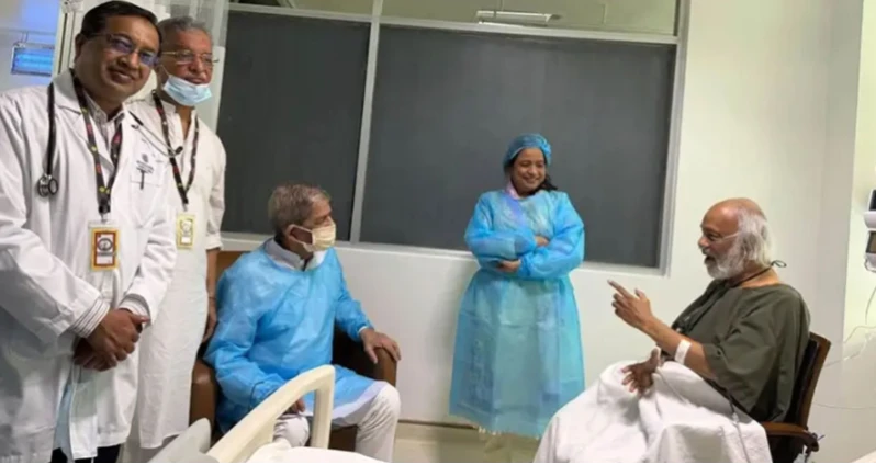 হাসপাতালে ড. মঈন খানকে দেখতে গেলেন রাষ্ট্রপতি