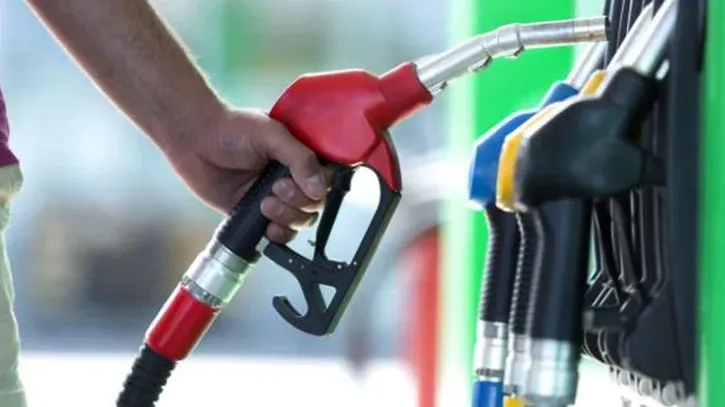 দেশে সব ধরণের জ্বালানি তেলের দাম বাড়ালো সরকার