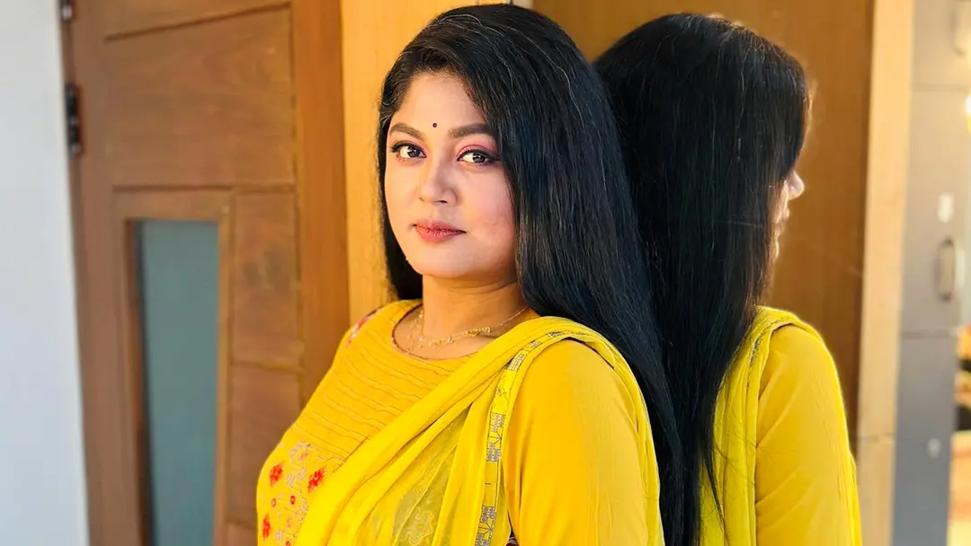 দ্বিতীয় বিয়ে ও অন্তঃসত্ত্বা হওয়ার খবর দিলেন মৌসুমী হামিদ